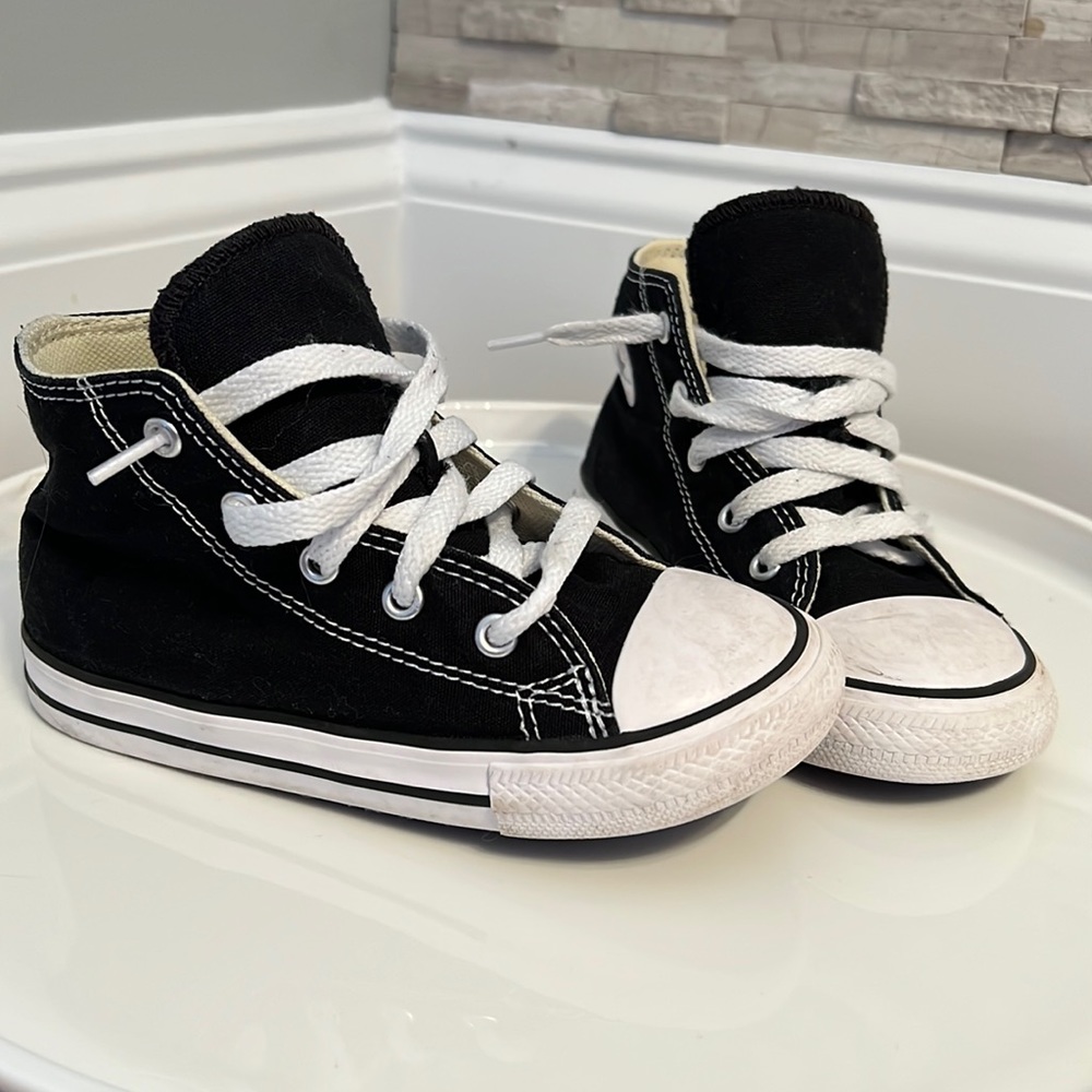 Toddler boys size 10 Converse Black & White